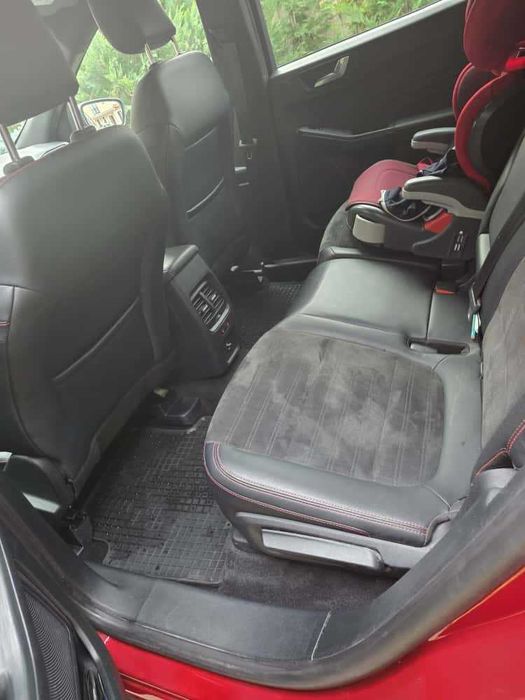 Ford Kuga plug in hibrid