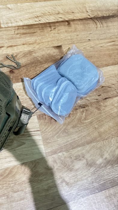 Продам каску военую