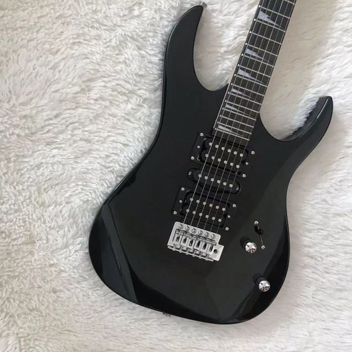 Электрогитара ibanez черная новая