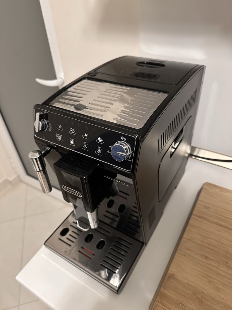 Кафеавтомат De'Longhi Autentica