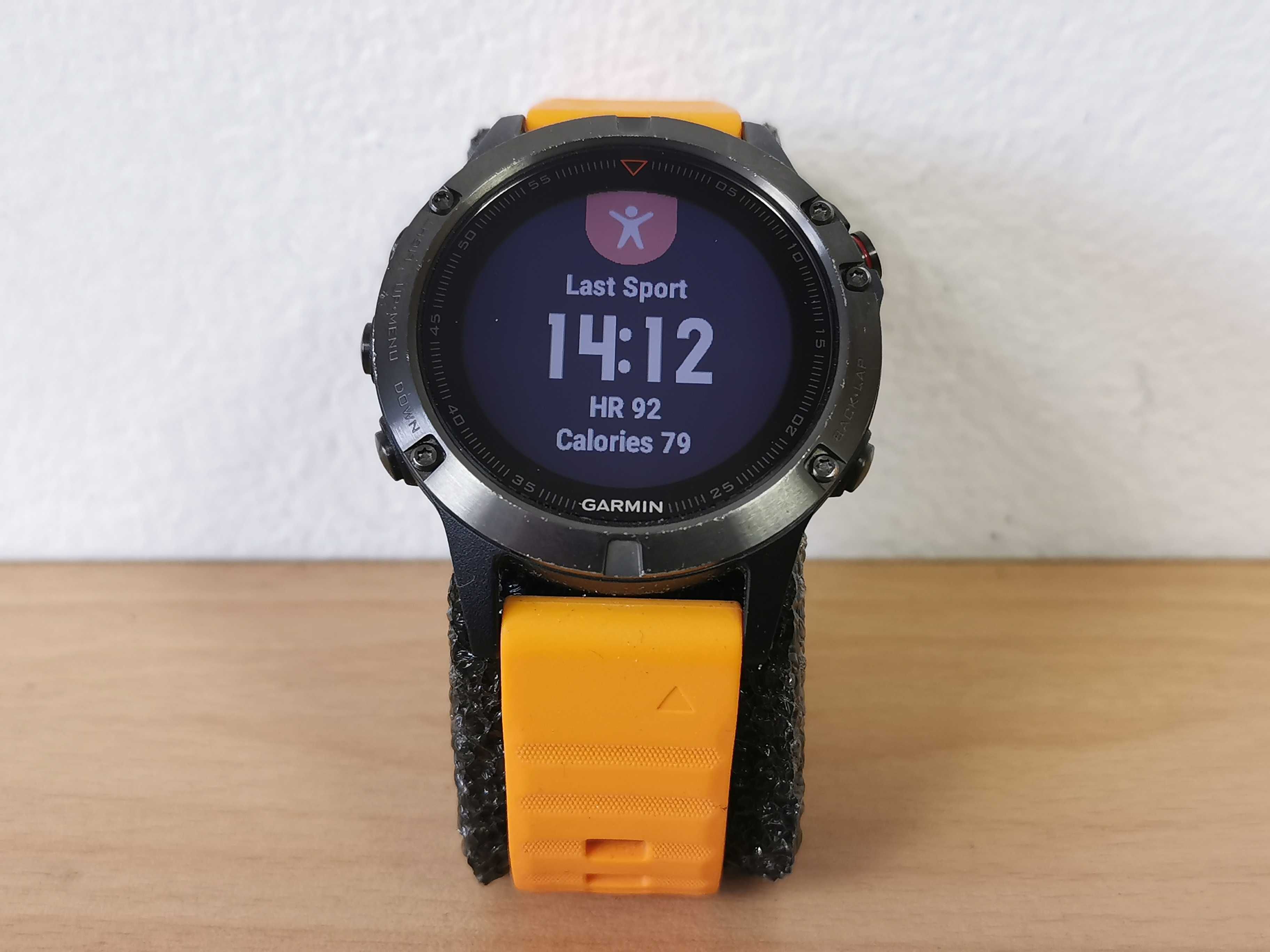 Смарт часовник Garmin Fenix 5 с подарък 2 бр протектори за екран