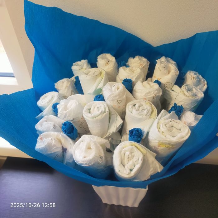 Aranjament "floral" din Pampers