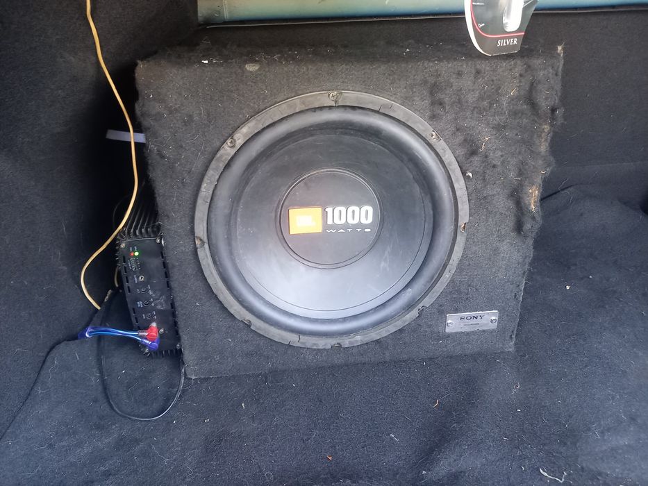 Сабвуфер 12 качает достойно