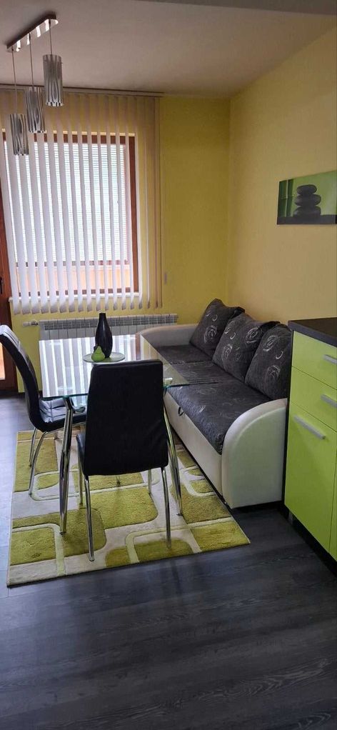 Продава се Двустаен апартамент в Плевен, Мара Денчева - 65 кв.м за 1677 €/кв.м - Снимка #2