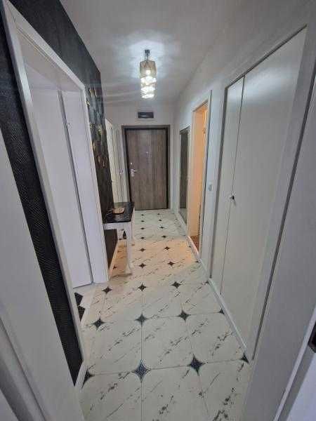 Дава се под наем Двустаен апартамент в Бургас, Център - 70 кв.м за 714 € - Снимка #6