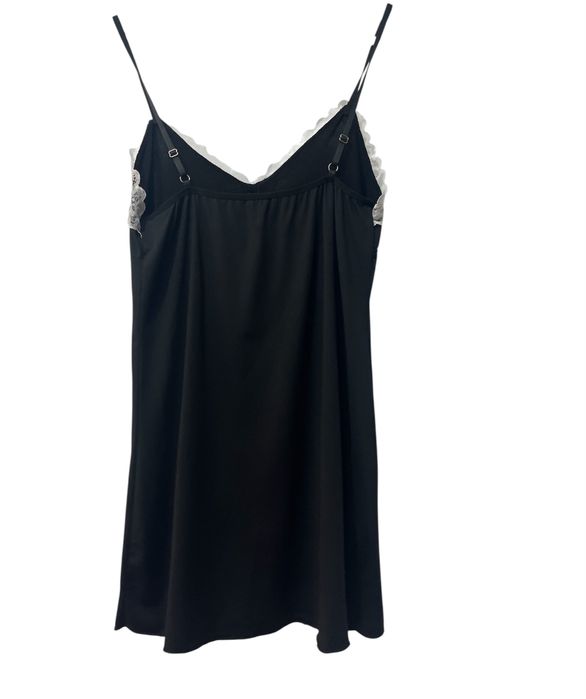 Rochie de noapte neagră M, cu dantelă albă – nouă, nepurtată