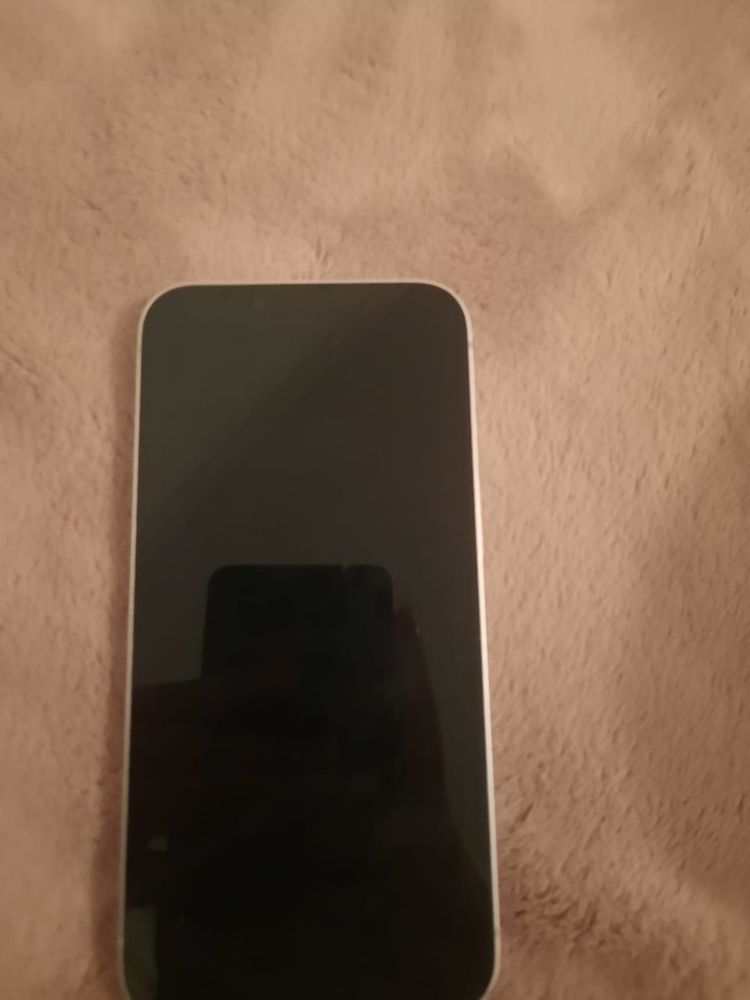 iPhone 14 нежно фиолетого цвета