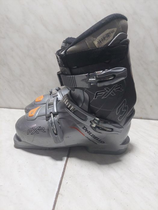 Clapari ski schi Dalbello mondo  25-25,5 corespunde mărimii 38-39