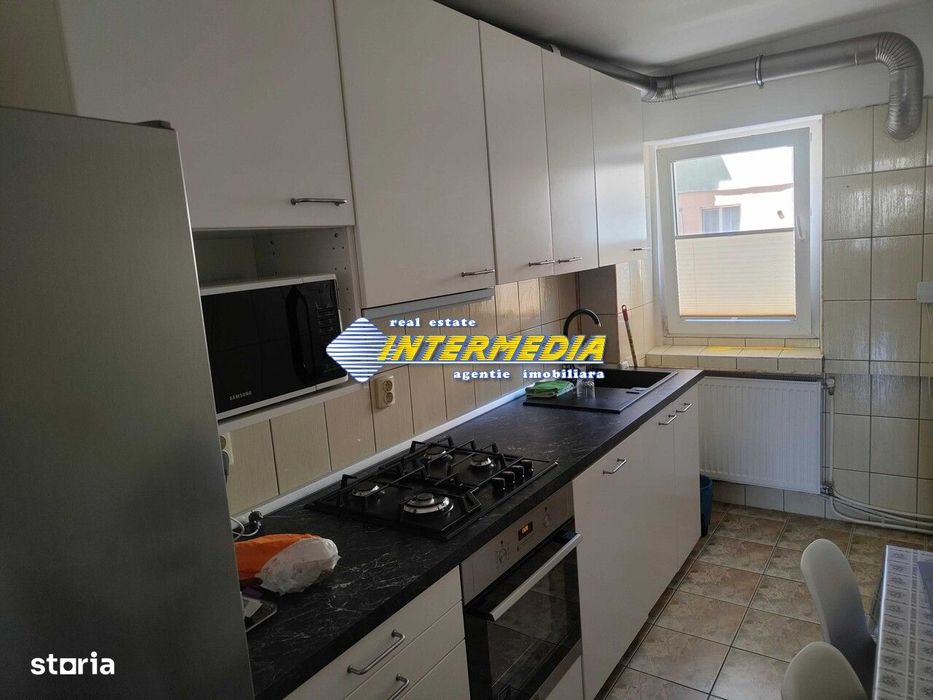 Apartament 4 camere decomandat etaj 1 Cetate zona Bulevard