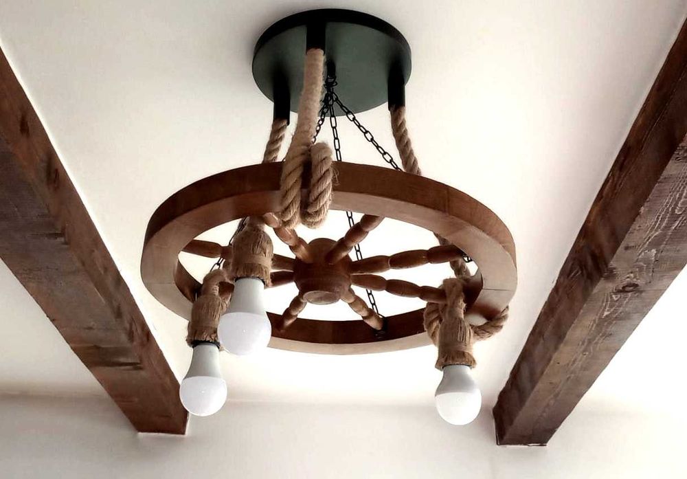 Lustră rustică din lemn și funie – unicat, roată car