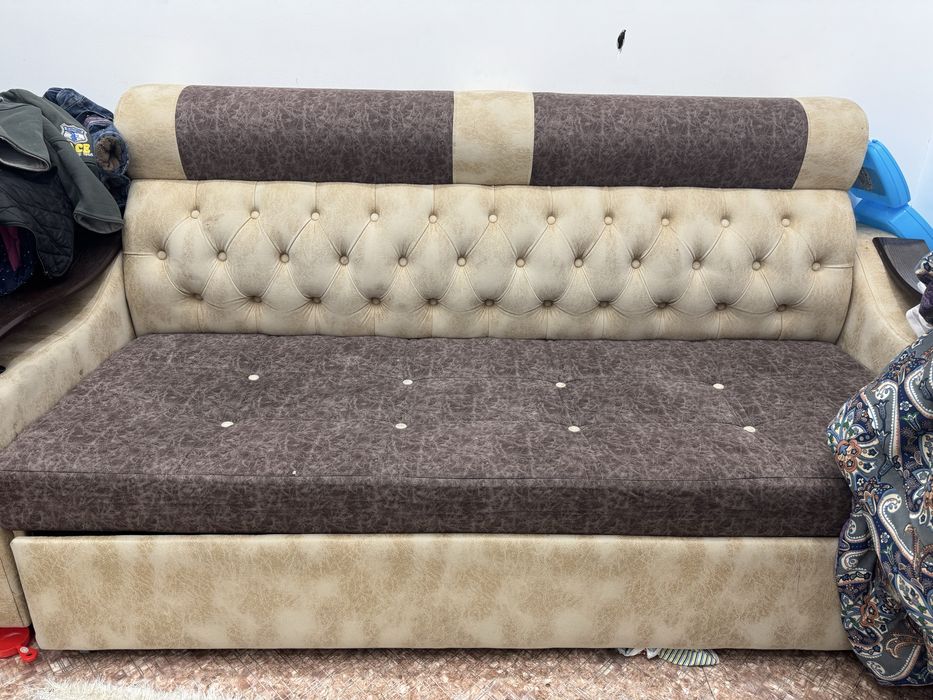 Диван  раскладывается состояние отлично