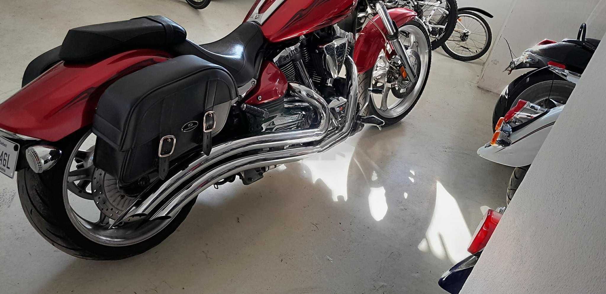 yamaha raider XV 1900