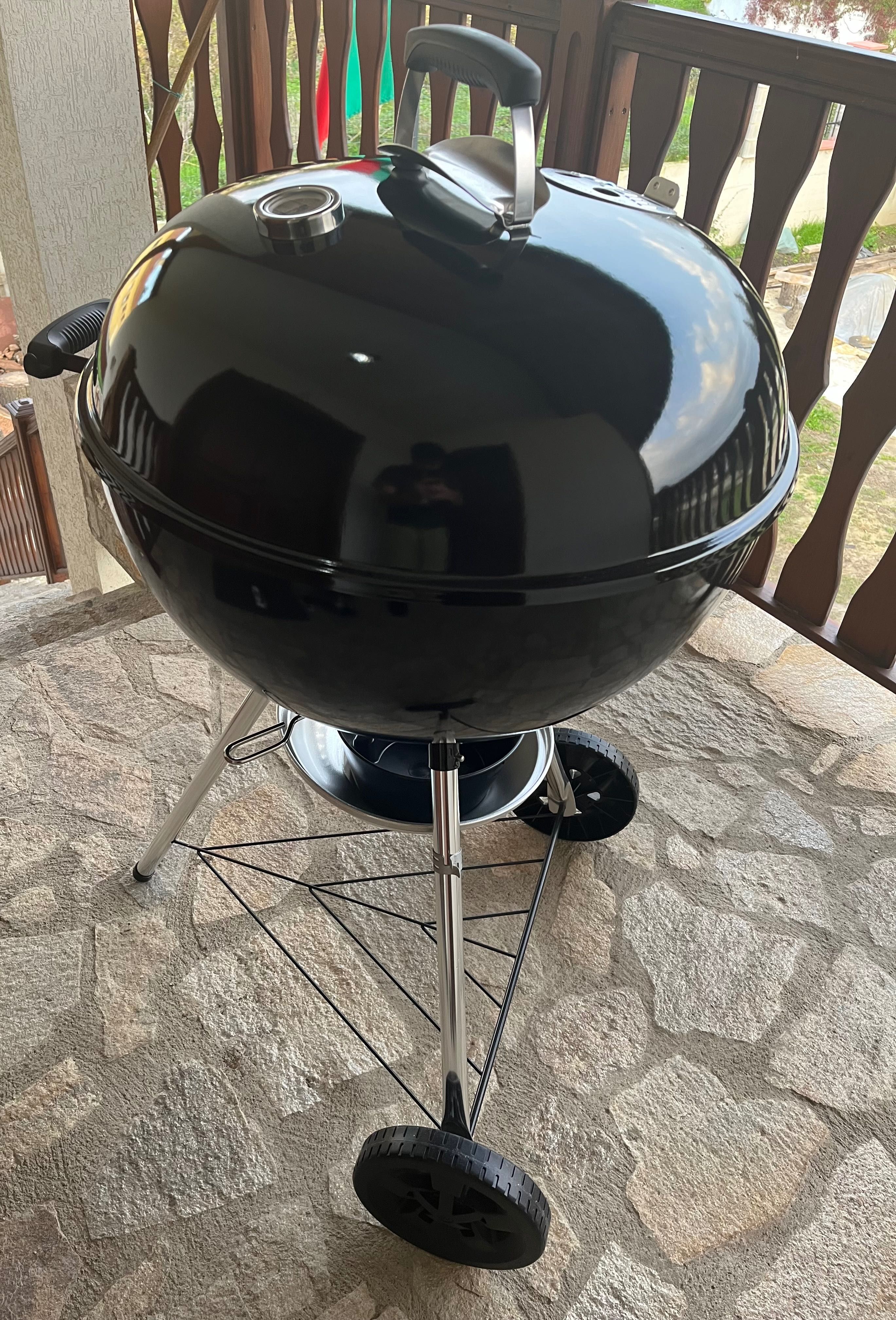 ЧИСТО НОВО Барбекю Weber Kettle Original 5710