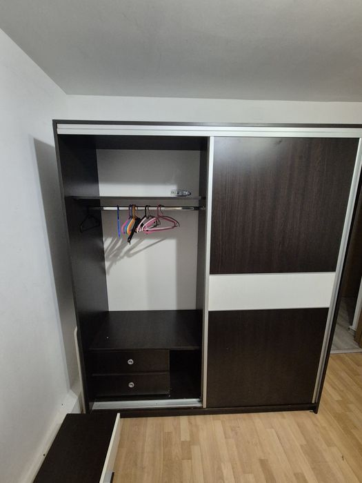 Vand dressing dormitor ( dulap , sifonier) , comoda de sticla