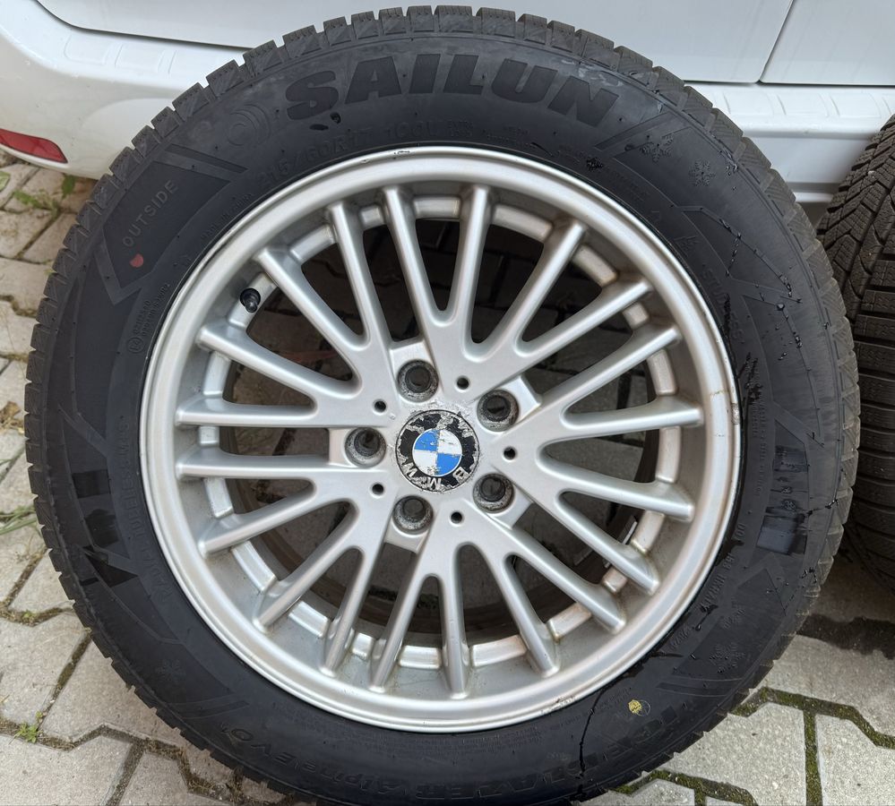 Комплект оригинални джанти 17 цола за BMW с нови зимни гуми!