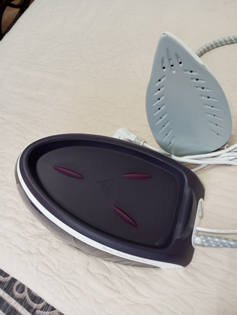 Ютия с парогенератор PHILIPS HI5914