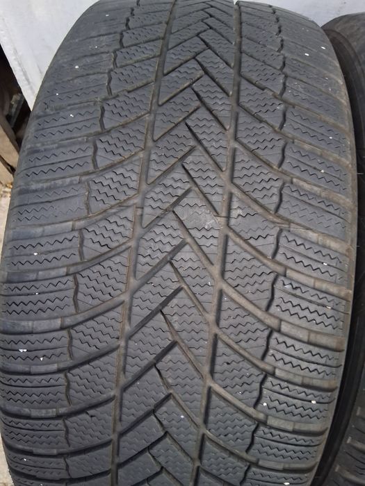 265 40 20 Bridgestone 2бр зимни дот 2024г