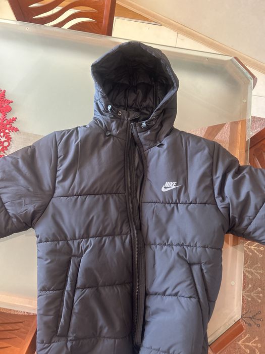 Nike сиво яке M размер чисто ново