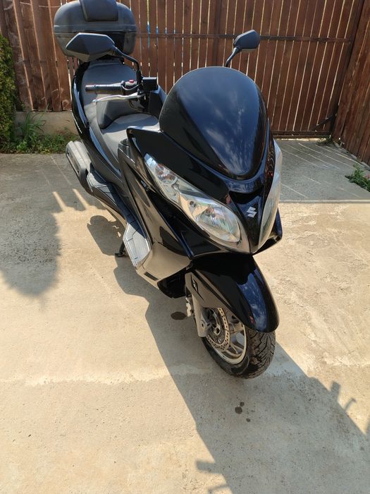 Vând Suzuki burgman 400 k7 2008