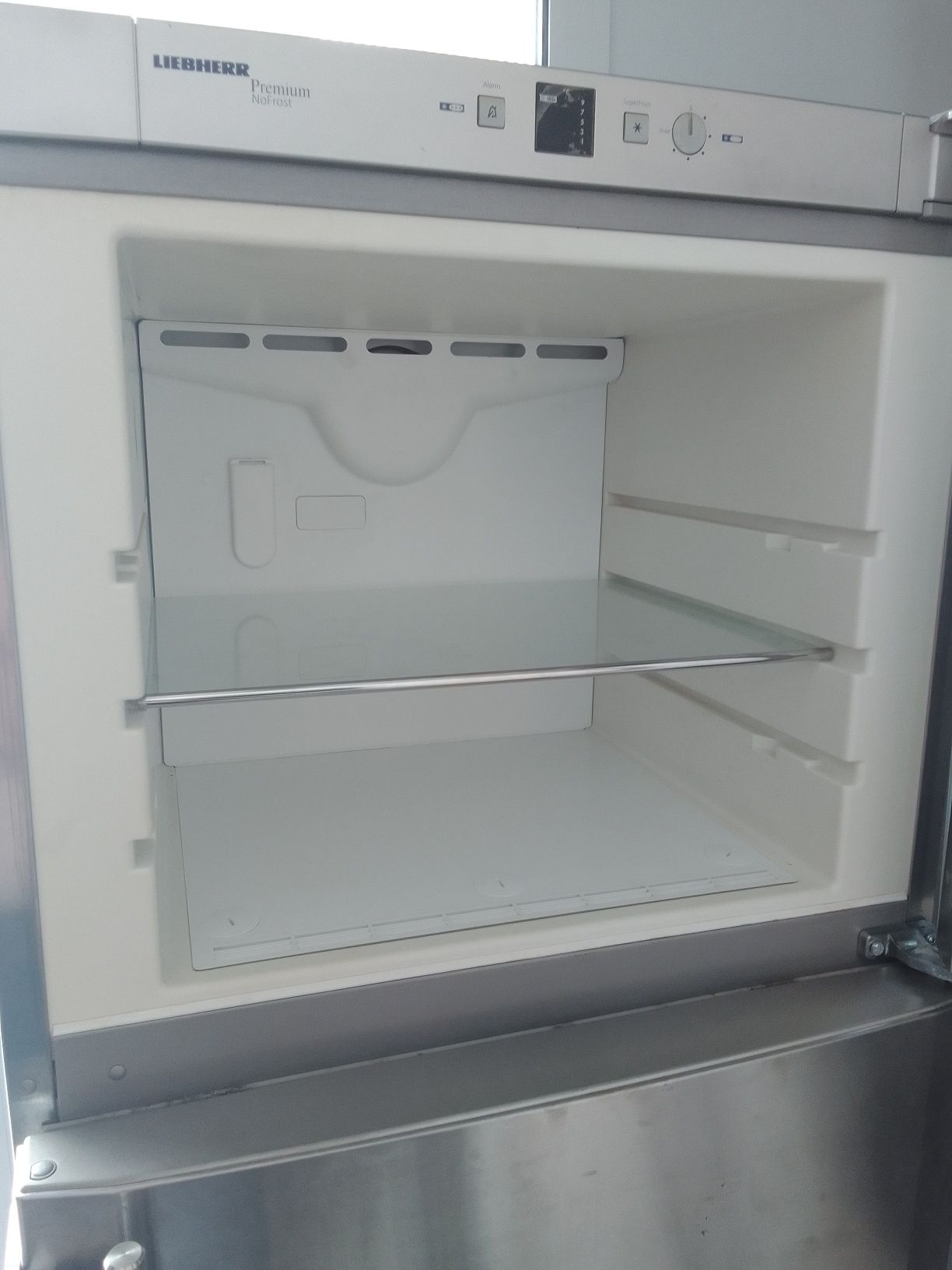 Хладилник на части
