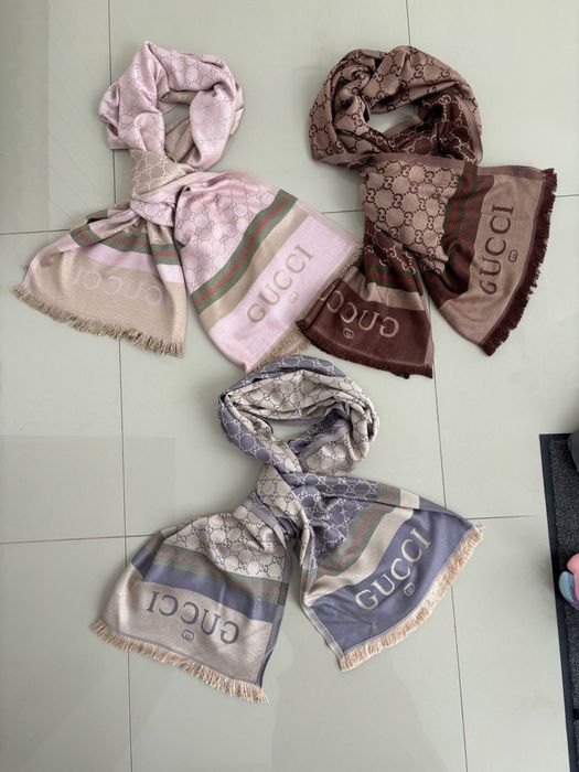 Esarfa Gucci - Louis Vuitton