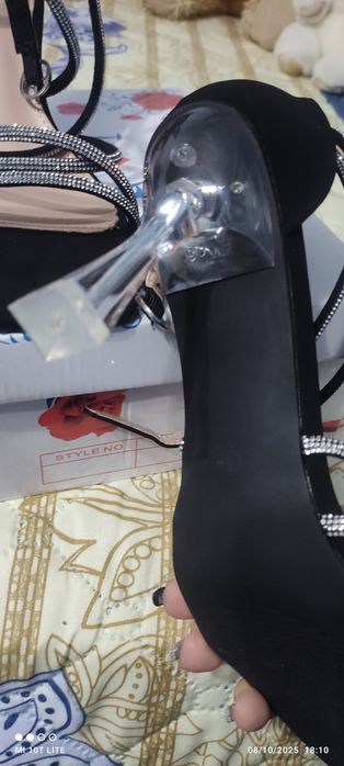 Сандали (чисто нови) официални