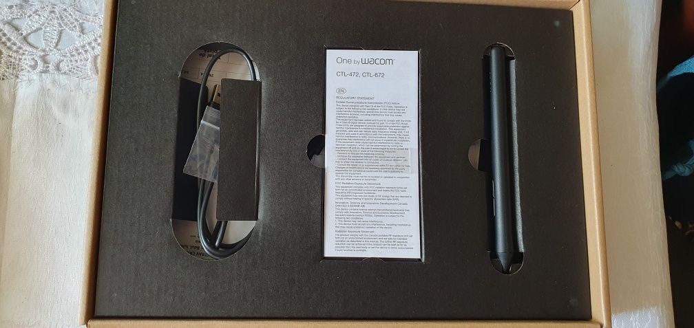 "Tabletă grafică Wacom One - Nouă, preț avantajos!"