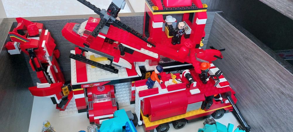 Лего пожарный участок