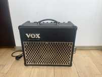 Vanzare amplificator Vox Valvetronix AD15VT cu lampi si efecte