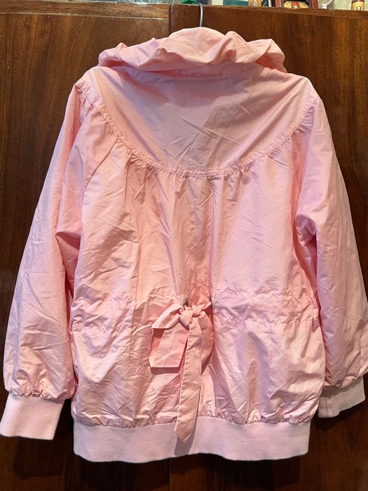 Детская куртка ветровка для девочки очень красивая легкая 130
