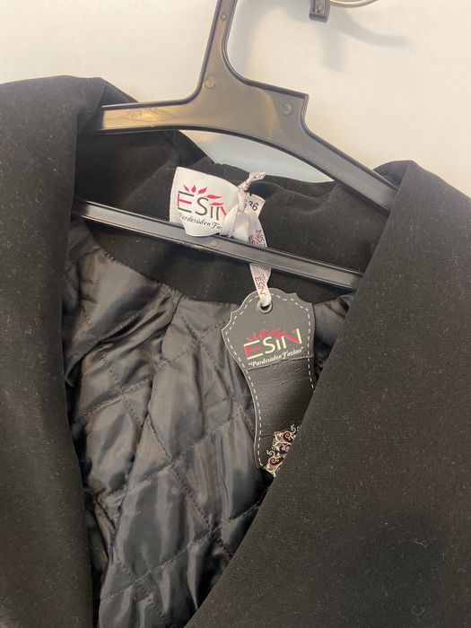 Palton casmir nou cu eticheta