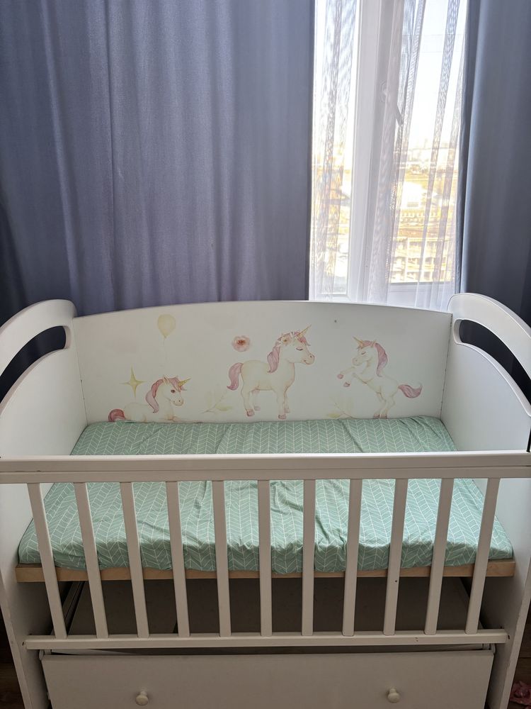 Продам детскую манежку