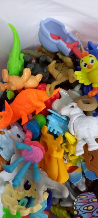 Colecții Kinder surprize