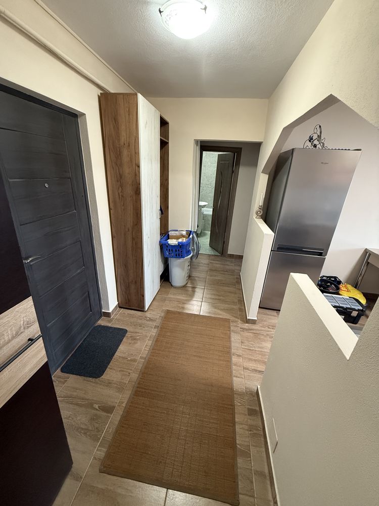 Ofer spre închiriere Apartament 2 Camere zona semicentrala / Liceul Ec