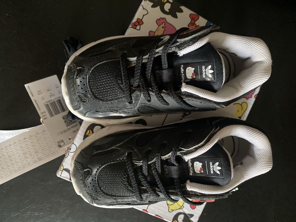 Маратонки Adidas originals hello kitty за момиченце 22