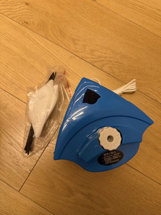 Robot spalat geamuri