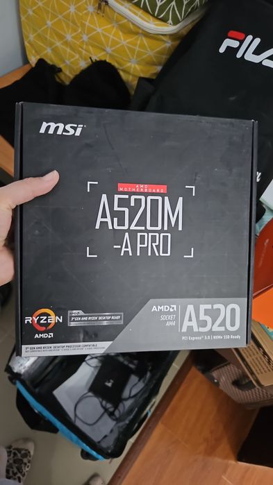 Материнская плата