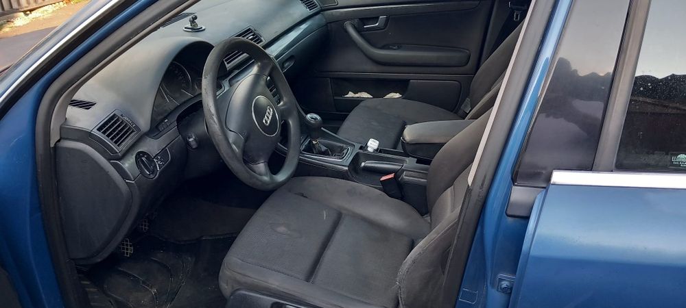 Vând Audi A4 B6 16 benzina