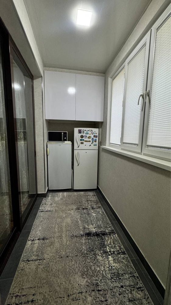 Продаю квартиру в Мирза Улугбекском районе 4х комнатная 80 м2. На 1 эт