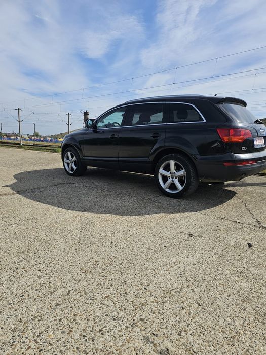 Q7 de vanzare , 3.0 tdi ,5 locuri