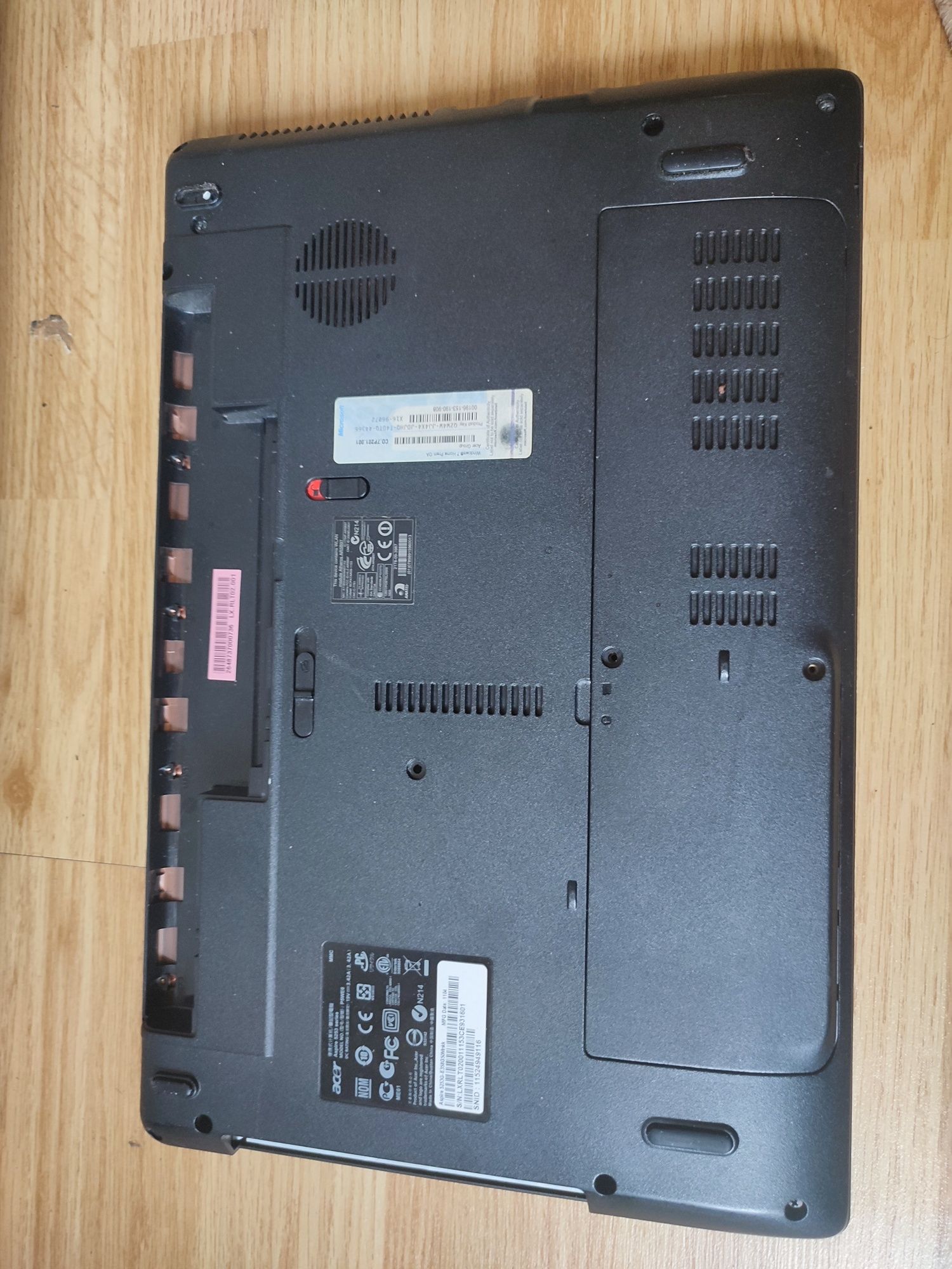Carcasa completa + Balamale + Accesorii - Acer Aspire 5253G 5250G