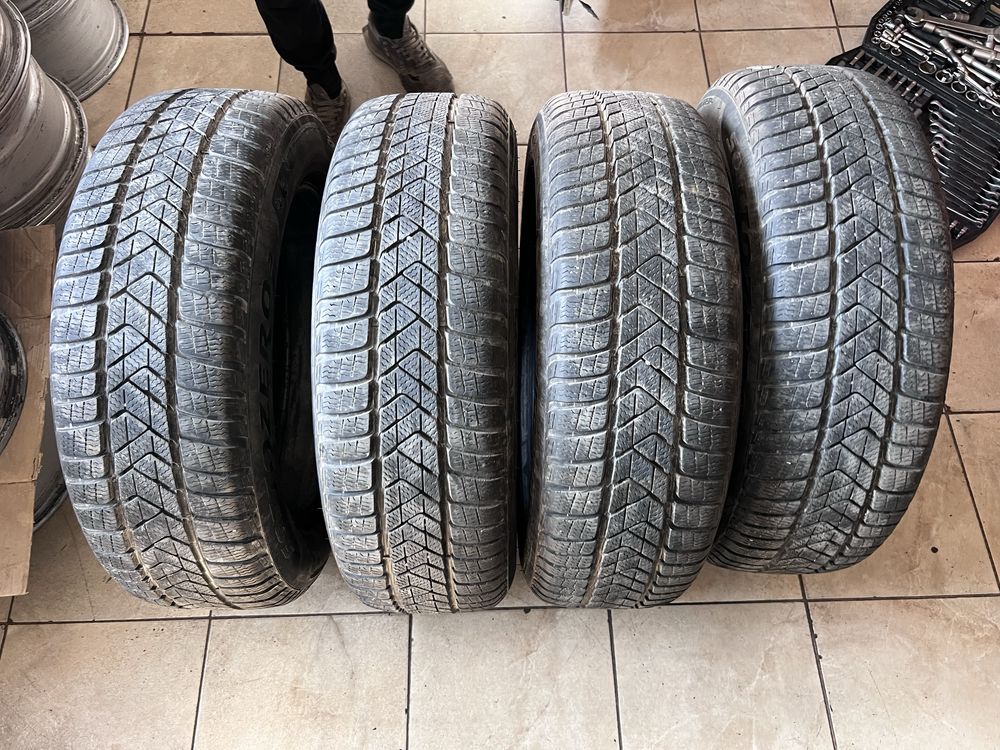 225/60 r18 pirelli de iarna runflat - dot 2020 -200 lei buc