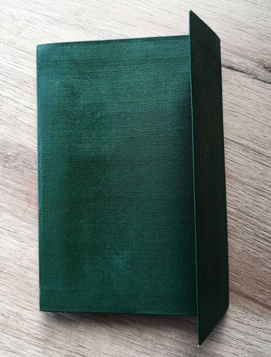 Колекция от 106 пощеснки марки СССР и БГ в класьор