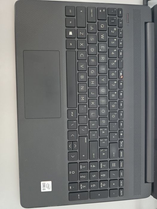 Laptop HP model:15s-fq1071nq  I5 16 giga 512 ssd