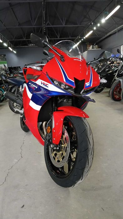 Honda CBR 600RR 2025 nou 0km-precomanda prin HONDA CONSTANTA