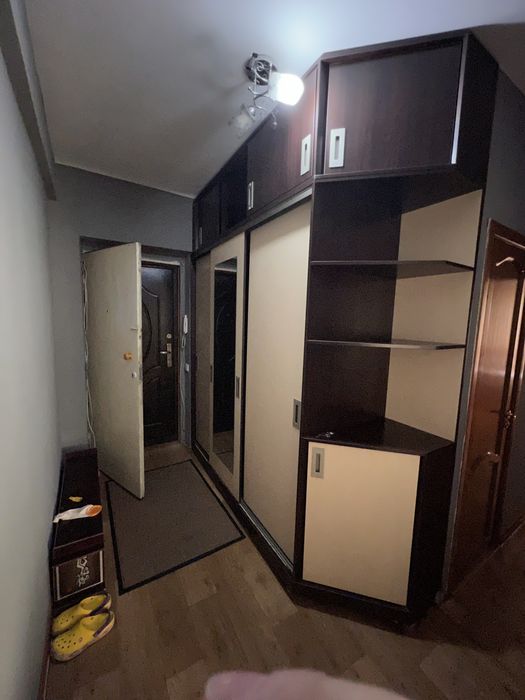 Шкаф в прихожую 240 см х 260 см х 68 см