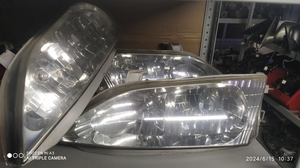 Фара на Toyota windom