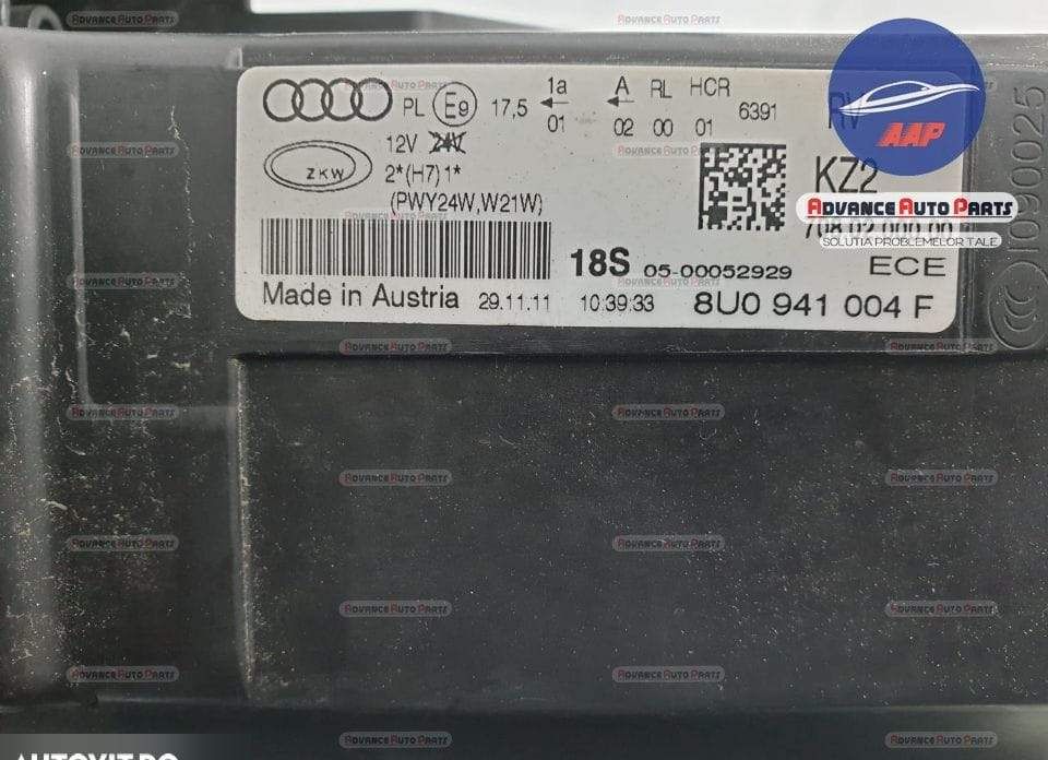 Фар дясно - оригинален халогенен, в добро състояние Ауди / Audi Q3 8U