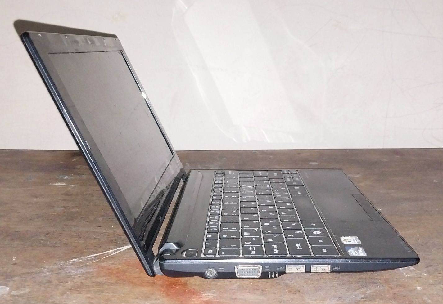 Netbook sotiladi