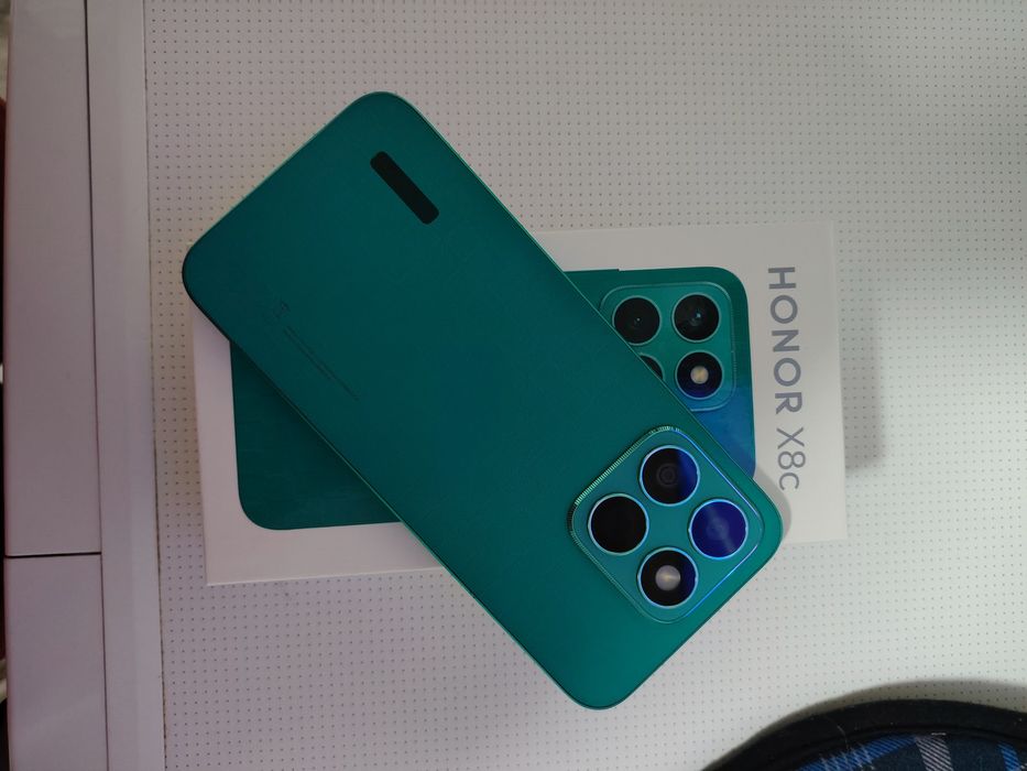 Honor X8c va X8b